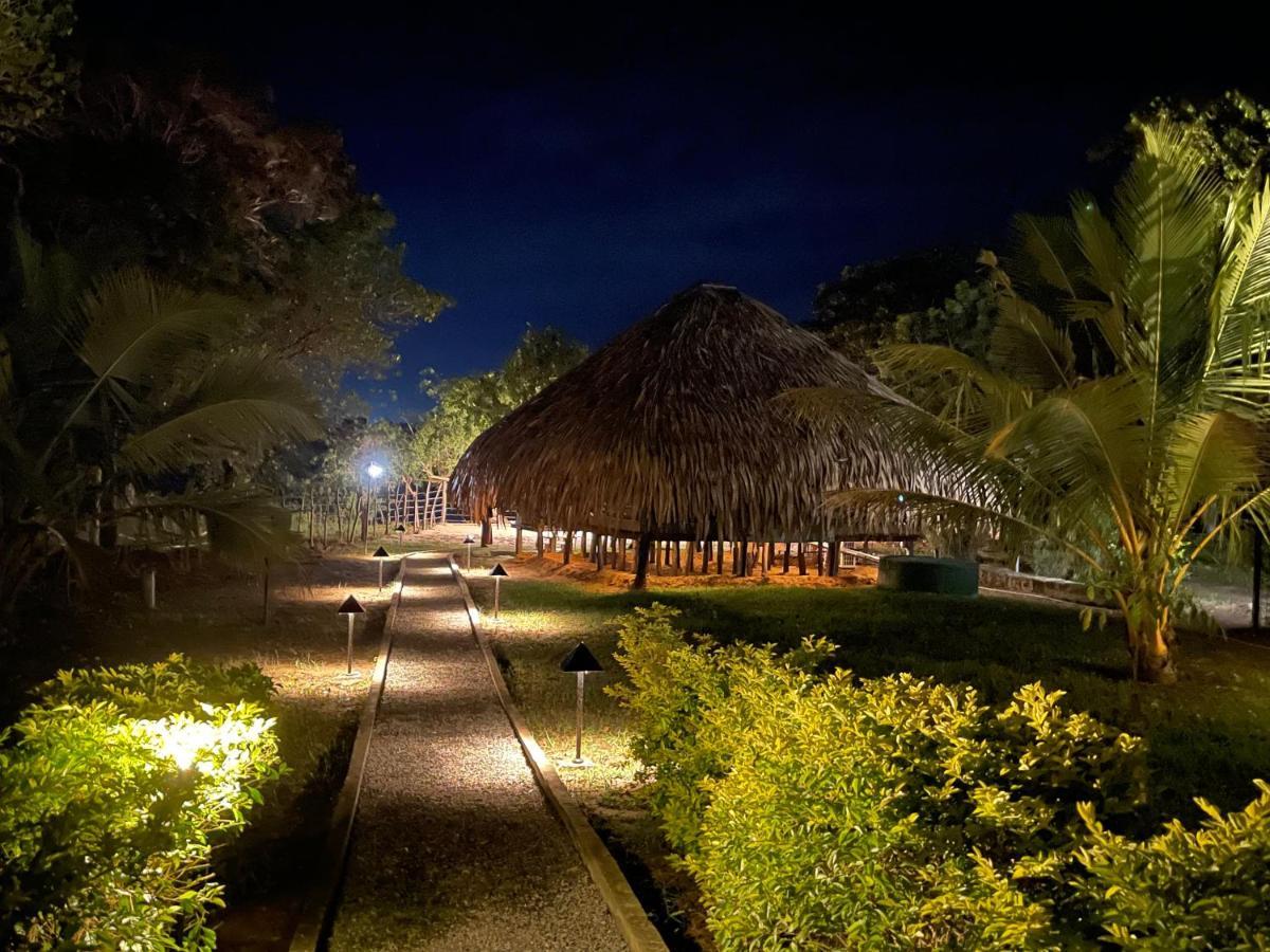 Yala Lake View Cabanas Tissamaharama Extérieur photo