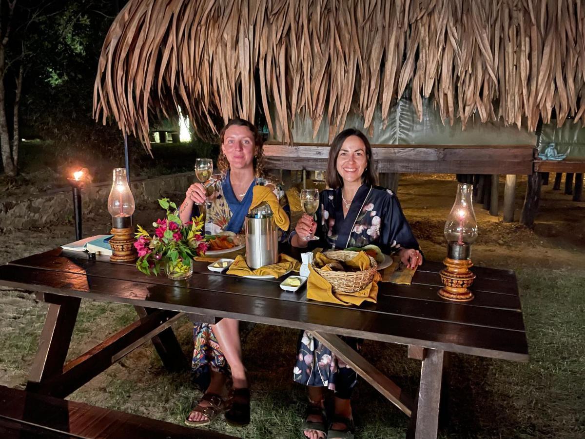 Yala Lake View Cabanas Tissamaharama Extérieur photo